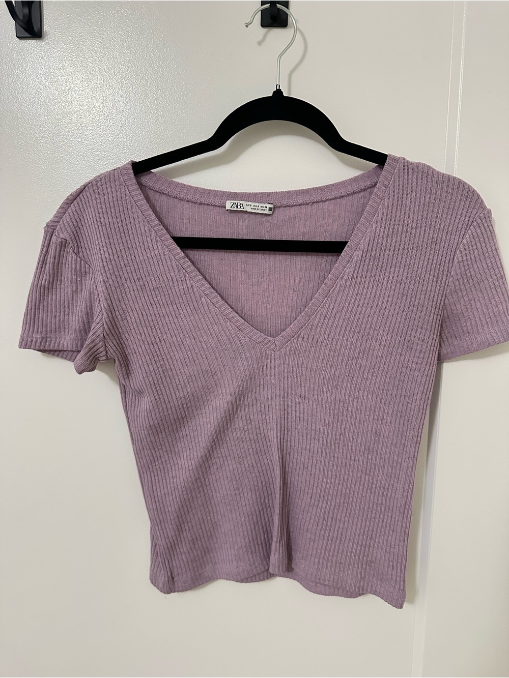 Zara Lavender Ribbed V-Neck Short Sleeve Top